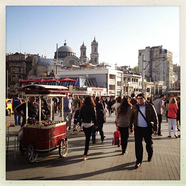 istiklal street a istanbul - mobilestock istanbul turkey day foto e immagini stock