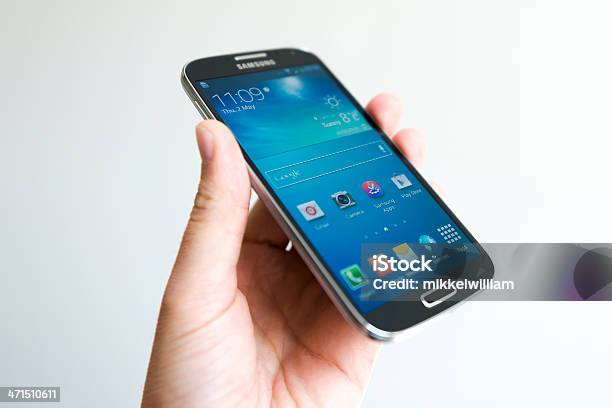 Samsung Galaxy S4 — стоковые фотографии и другие картинки AT&amp;T - AT&T, Samsung, Samsung Galaxy