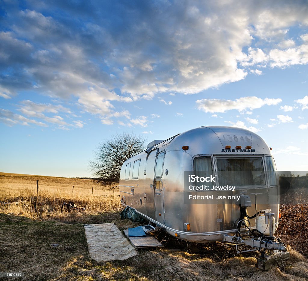 Silver Bullet - 로열티 프리 Airstream - Brand 스톡 사진