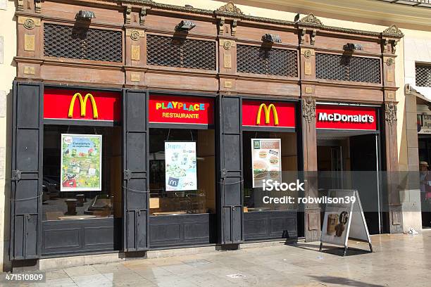 Ristorante Mcdonalds - Fotografie stock e altre immagini di McDonald's - McDonald's, Affari, Affari finanza e industria