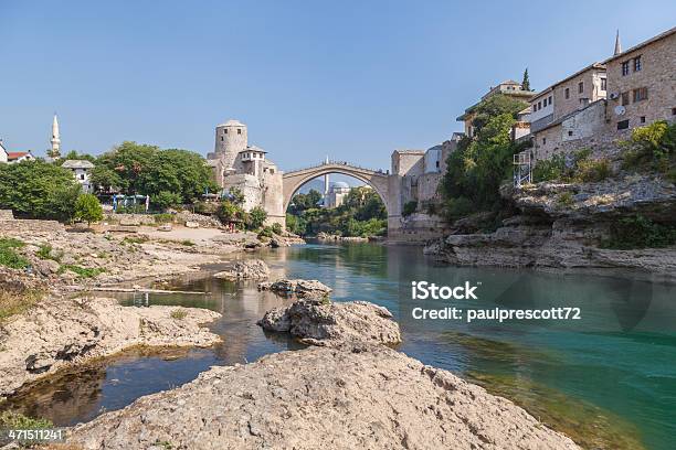 Ponte Velha Mostar - Fotografias de stock e mais imagens de Acima - Acima, Antigo, Ao Ar Livre