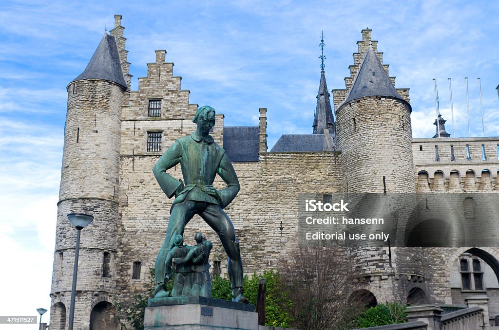 Statua w Antwerpii - Zbiór zdjęć royalty-free (Architektura)