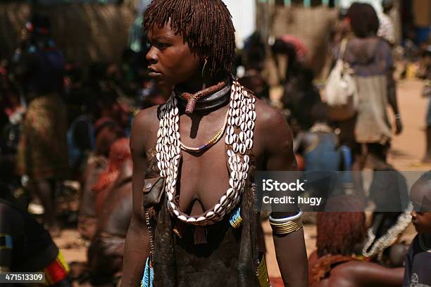 Foto de Retrato De Mulher De Tribo Hamer e mais fotos de stock de Adulto - Adulto, Afro-americano, Aldeia