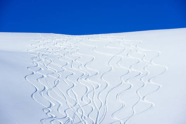 novas faixas - ski track - fotografias e filmes do acervo