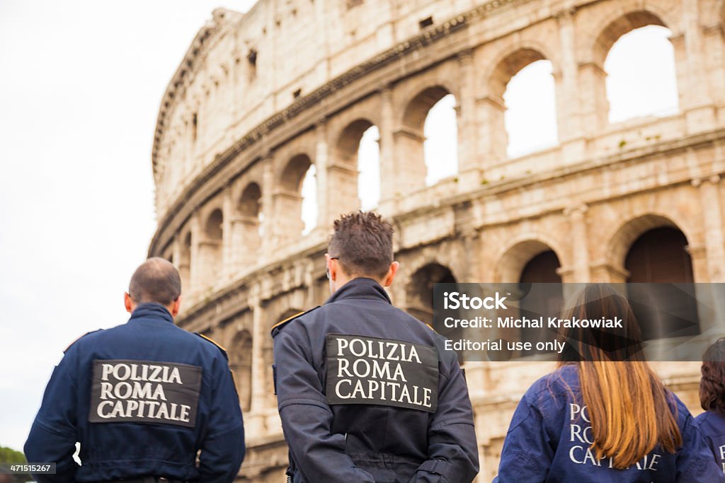 Polizia a Roma - Foto stock royalty-free di Adulto