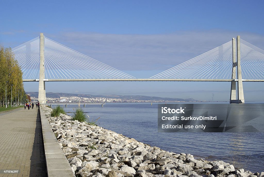 Puente de Vasco de Gama en Lisboa - Foto de stock de Aire libre libre de derechos