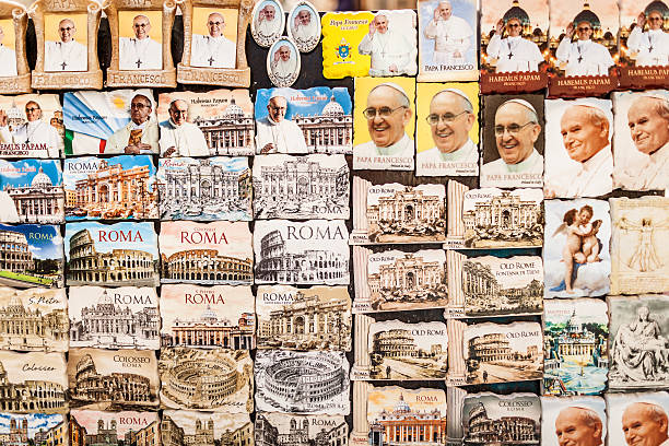 papa lembranças em roma - bergoglio imagens e fotografias de stock