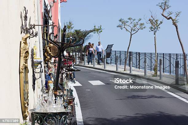 Positano Sulla Costiera Amalfitana Italia - Fotografie stock e altre immagini di Albero - Albero, Ambientazione esterna, Bicchiere