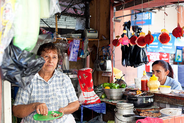 pupuseria - bilge fotografías e imágenes de stock