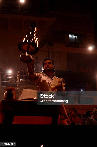 Ganga Aarti - zdjęcia stockowe i więcej obrazów Arati - rytuał - Arati - rytuał, Azja, Bogini