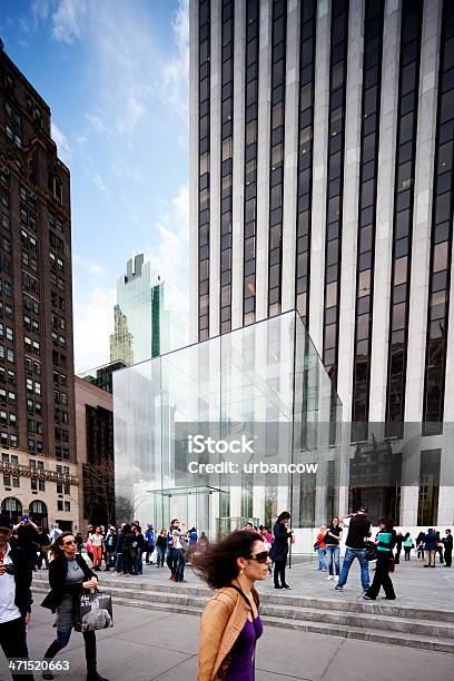 5 Th Avenue Apple Store Nueva York Foto de stock y más banco de imágenes de Aire libre - Aire libre, Andar, Arquitectura