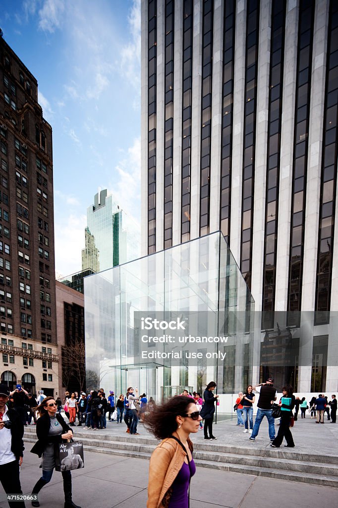 Apple Store на 5-ю Авеню, Нью-Йорк - Стоковые фото Apple Store роялти-фри