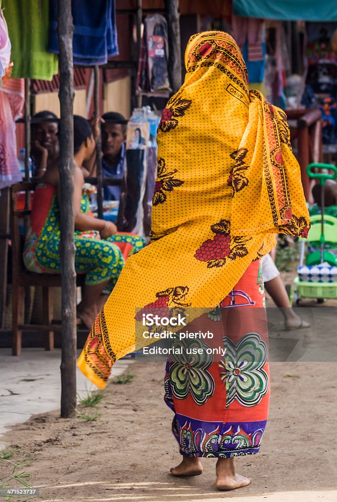 サカラバ族の女性 - アフリカのロイヤリティフリーストックフォト