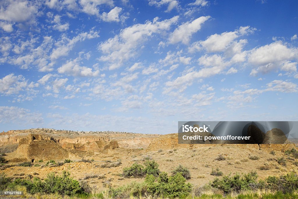 Pueblo del Arroyo ruinas-parque histórico nacional de la cultura Chaco - Foto de stock de Aire libre libre de derechos