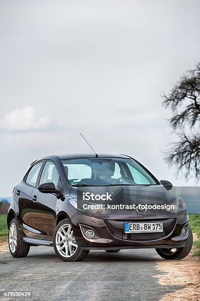 Mazda 2 Typ De — стоковые фотографии и другие картинки Mazda2 - Mazda2, Mazda, Vehicle Brand Name