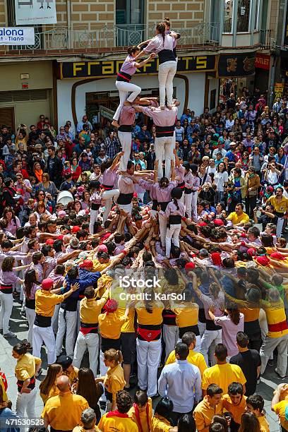 Castellers Barcelona De 2013 - Fotografias de stock e mais imagens de Castellers - Castellers, Adulação, Barcelona - Espanha