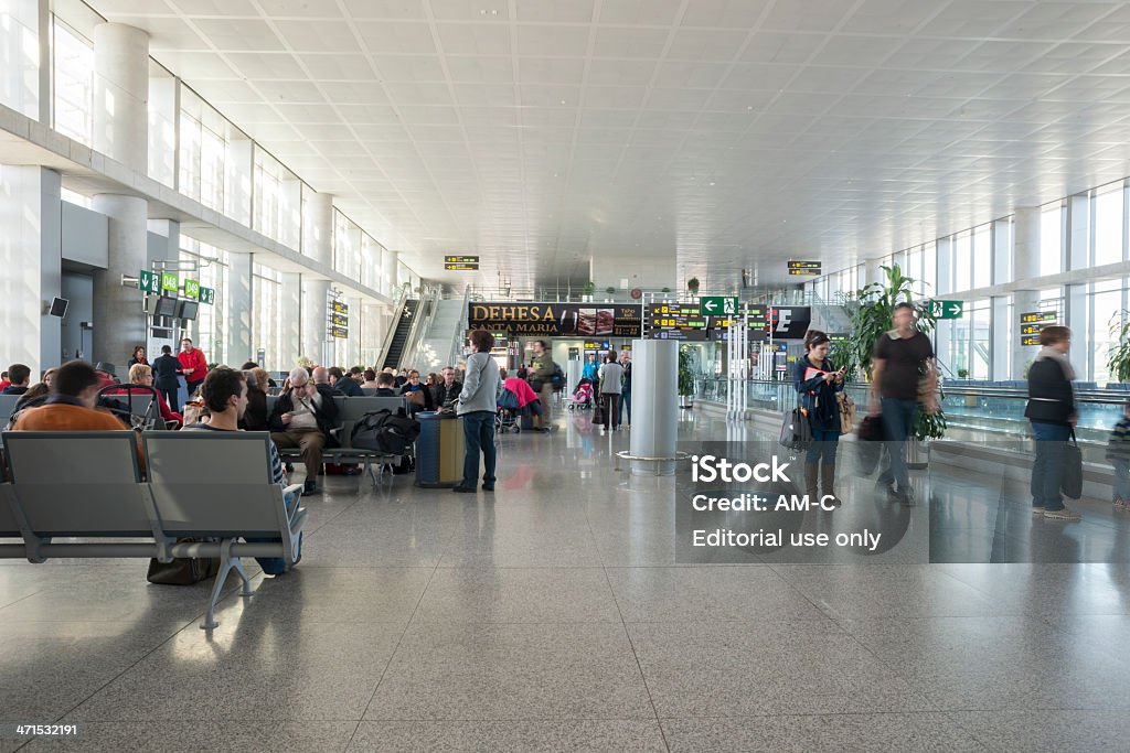 Aeroporto Terminal, Malaga, Spagna - Foto stock royalty-free di Aeroplano