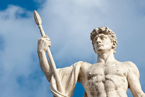 istock Rome unknow soldier roman statue 471534776