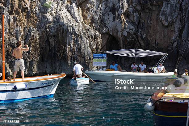 Photo libre de droit de Blue Grotto De Capri Italie banque d'images et plus d'images libres de droit de 25-29 ans - 25-29 ans, Admirer le paysage, Adulte