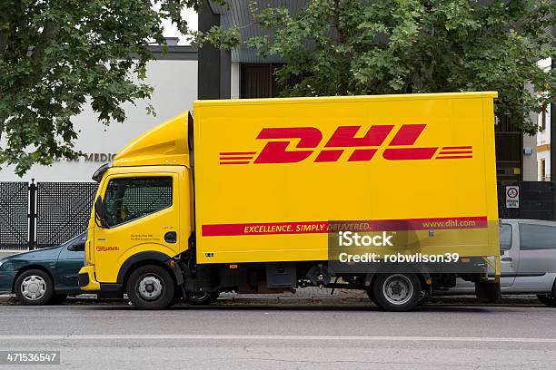 Camião Dhl - Fotografias de stock e mais imagens de Indústria - Indústria, Negócios, Sevilha