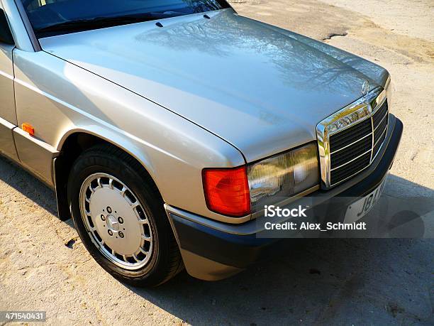 Parte Anteriore Della Mercedes Benz 190e Auto - Fotografie stock e altre immagini di Mercedes-Benz - Marchio depositato - Mercedes-Benz - Marchio depositato, Affari, Affari finanza e industria