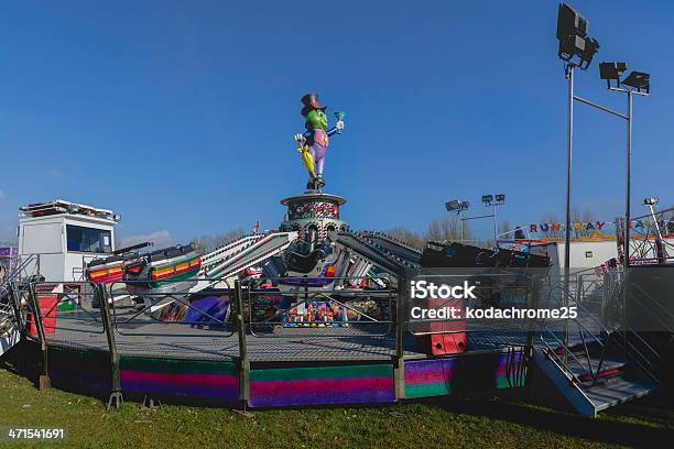 Foto de Parque De Diversões e mais fotos de stock de Arcada - Arcada, Atração de Parque de Diversão, Circo