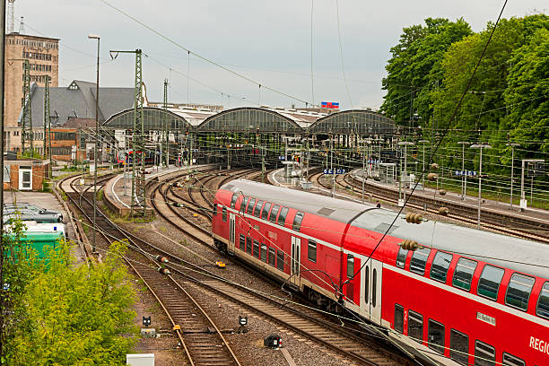 stazione ferroviaria - deutsche bundesbahn foto e immagini stock