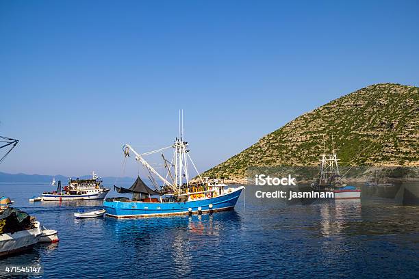 Navio De Pesca - Fotografias de stock e mais imagens de Ancorado - Ancorado, Ao Ar Livre, Arquipélago