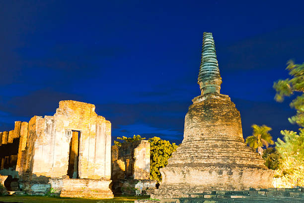 istock Ruin pagoda in Ayutthaya 471546679
