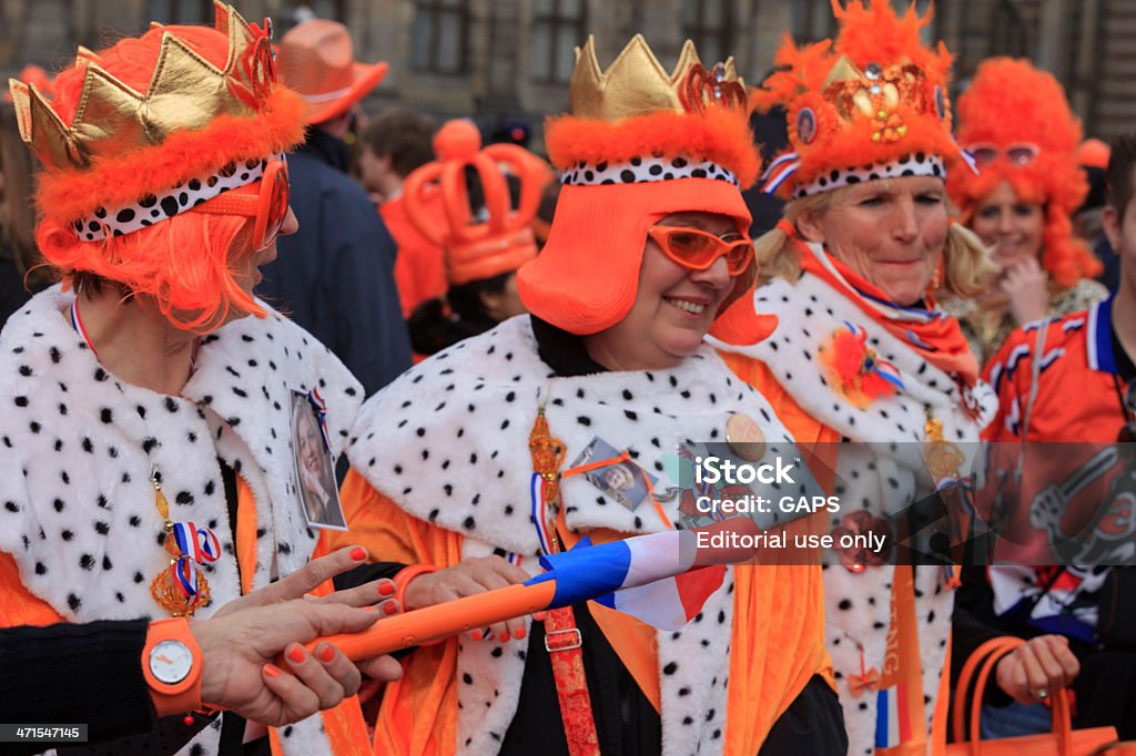 public célébrer l'investiture du Roi Willem-Alexander des Pays-Bas Amsterdam - Photo de 2013 libre de droits