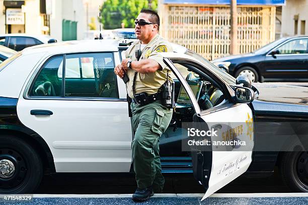 La Sceriffo Coming Out Dei Auto Su Hollywood Boulevard - Fotografie stock e altre immagini di Sceriffo