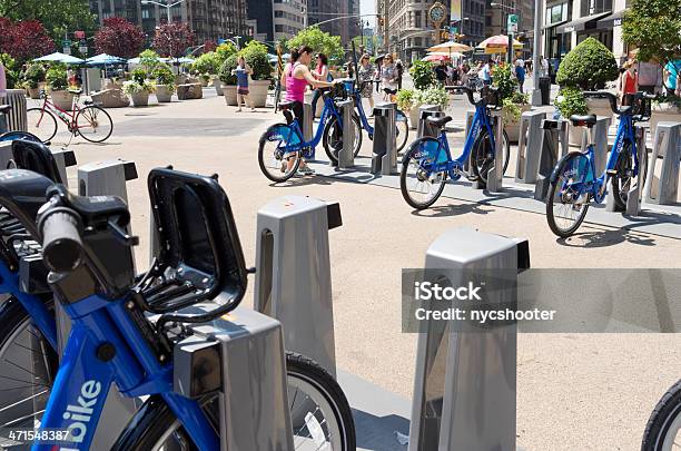 Photo libre de droit de Citi Bike banque d'images et plus d'images libres de droit de Adulte - Adulte, Carte de crédit, Citigroup