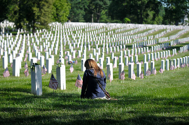 arlington national cemetery, memorial day - arlington national cemetery arlington virginia cemetery national landmark stock-fotos und bilder