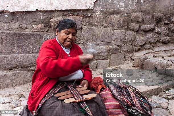 Nativo Tessitore Peruviano - Fotografie stock e altre immagini di Cultura peruviana - Cultura peruviana, Peruviano, Perù