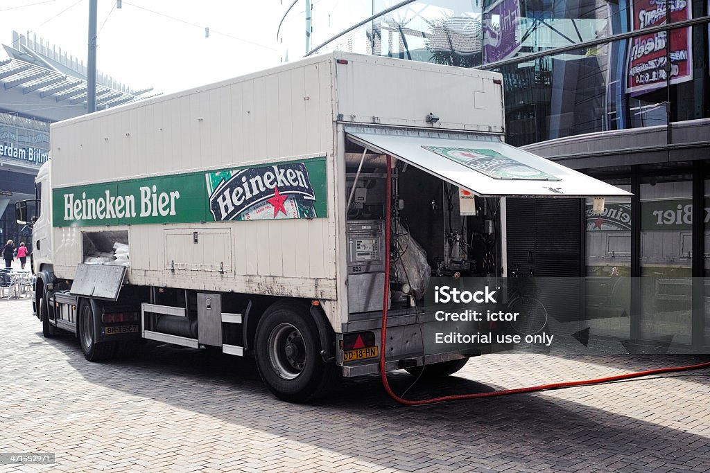 Heineken caminhão - Foto de stock de Caminhão articulado royalty-free