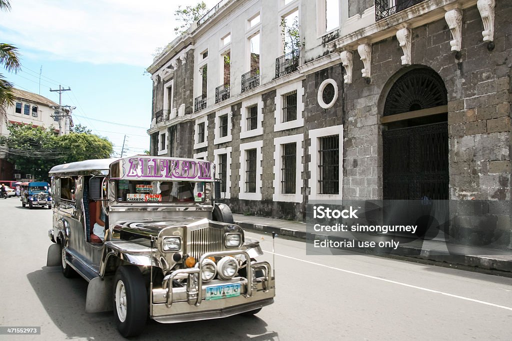 jeepney cidade de intramuros de manila, Filipinas - Foto de stock de Abandonado royalty-free