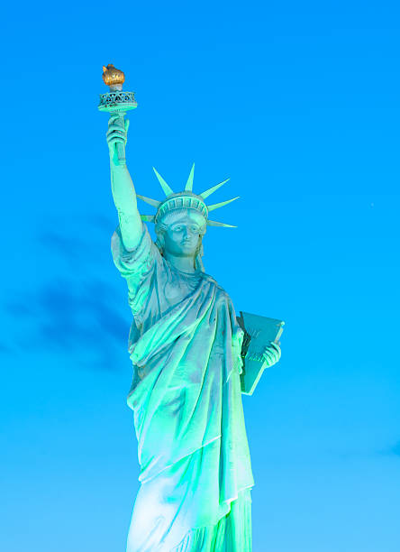 istock statue of liberty mini siam 471555943