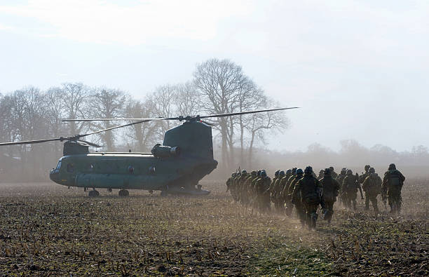 chinook helikopter - chinook wind zdjęcia i obrazy z banku zdjęć