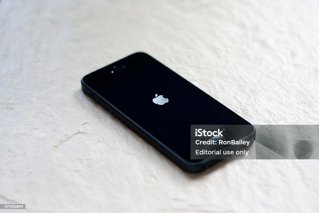 Nuovo Apple iPhone 5 - Foto stock royalty-free di Apple Computers
