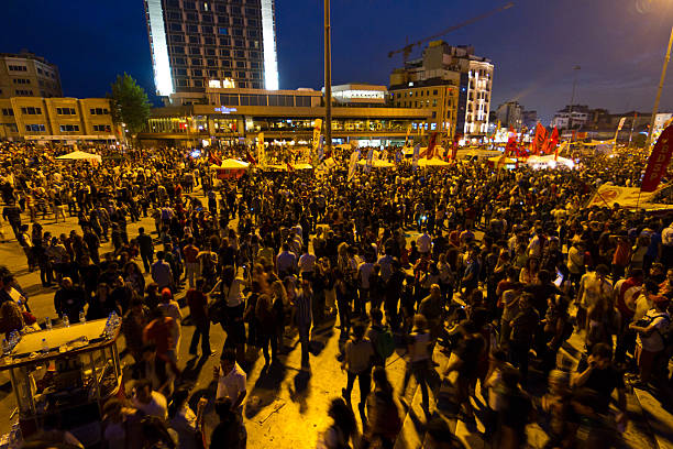 protestos na turquia - recep tayyip erdogan activist event gezi imagens e fotografias de stock