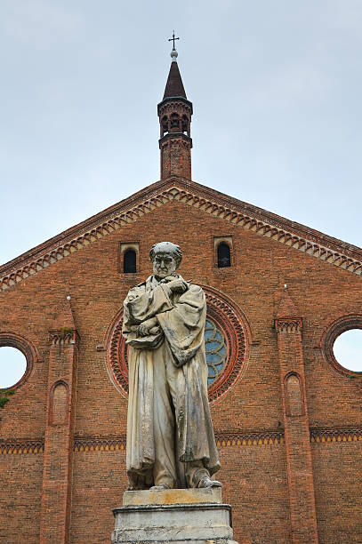 istock Church of St. Francesco. Piacenza. Emilia-Romagna. Italy. 471558182