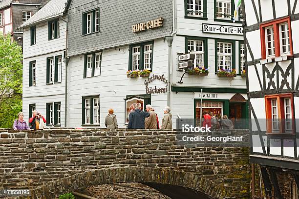 Foto de Old Bridge Em Monschau e mais fotos de stock de Aachen - Aachen, Ajardinado, Aldeia