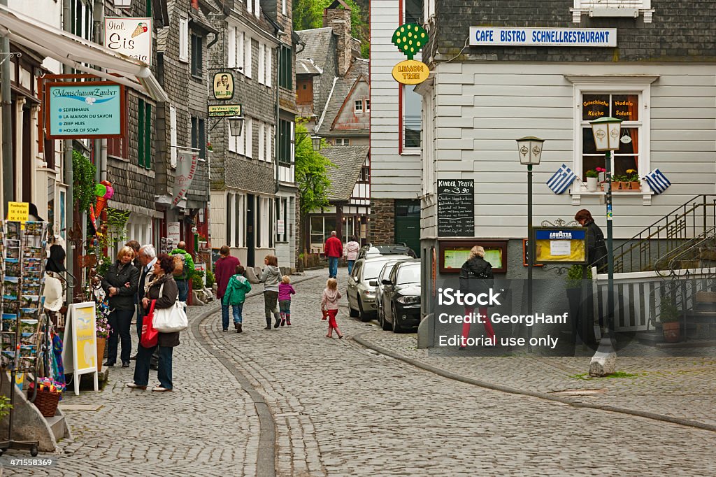 Małe Ulica Monschau - Zbiór zdjęć royalty-free (Akwizgran)