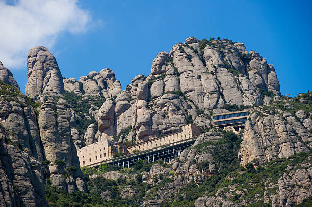 mosteiro de montserrat - moreneta imagens e fotografias de stock