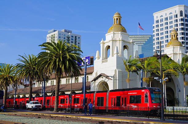 サンタフェ鉄道発着所、サンディエゴ、カリフォルニア州 - san diego trolley ストックフォトと画像