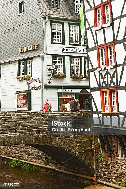 Старый Мост В Monschau — стоковые фотографии и другие картинки Ахен - Ахен, Большой город, Вертикальный