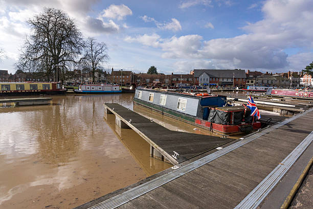 ストラットフォード - warwickshire narrow nautical vessel barge ストックフォトと画像