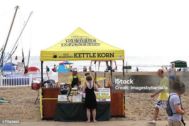 Bollitore Korn Supporto - Fotografie stock e altre immagini di Fare spese - Fare spese, Spiaggia, Piccola impresa