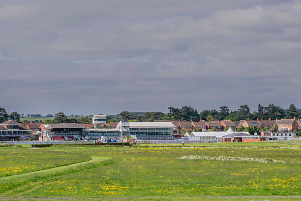 경마장 - horse racing warwickshire sports venue turf 뉴스 사진 이미지