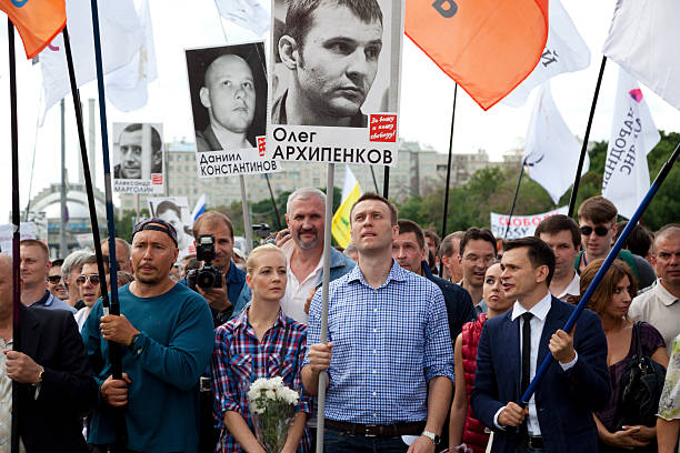 alexey navalny em março de protesto em moscovo - opposition party imagens e fotografias de stock